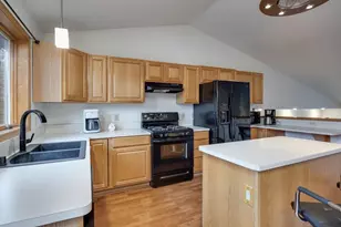 1348 Windsor Cir, Watertown, WI 53098 - Photo 10