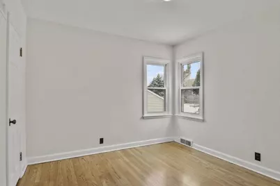 37 S Hillside Terrace, Madison, WI 53705 - Photo 14