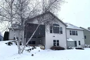 412 Vista Cir, Columbus, WI 53925 - Photo 6