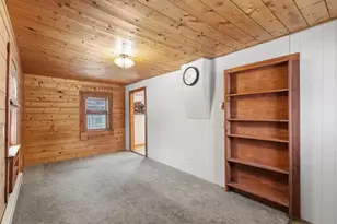 107 E Chestnut St, Pardeeville, WI 53954 - Photo 2