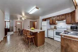 N7207 Circle Dr, Pardeeville, WI 53954 - Photo 12