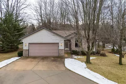 N7207 Circle Drive, Pardeeville, WI 53954 - Photo 2