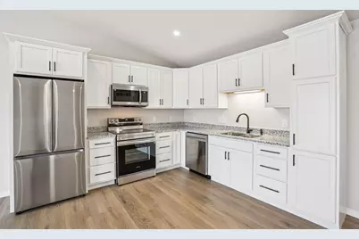 2463 Russell Court, Reedsburg, WI 53959 - Photo 14