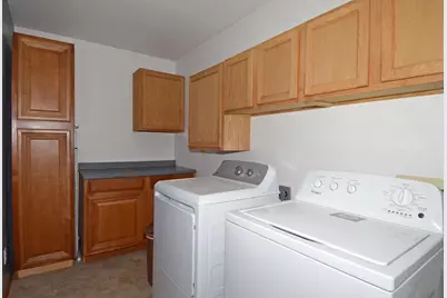 810 N High Street, Fort Atkinson, WI 53538 - Photo 26