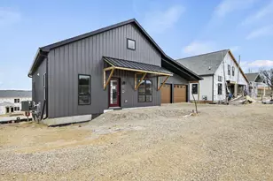 127 Lupine Ave, Poynette, WI 53955 - Photo 42