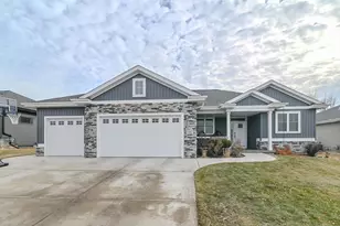 816 Damascus Trail, Cottage Grove, WI 53527 - Photo 2