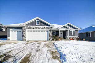 816 Damascus Trail, Cottage Grove, WI 53527 - Photo 2