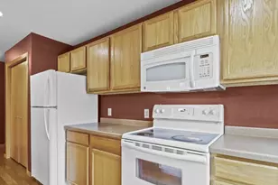 3902 Maple Grove Dr, Madison, WI 53719 - Photo 12