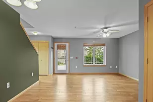 3902 Maple Grove Dr, Madison, WI 53719 - Photo 4