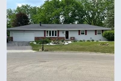 209 Hilltop Circle, Brooklyn, WI 53521 - Photo 2