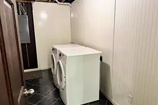 209 Hilltop Cir, Brooklyn, WI 53521 - Photo 18