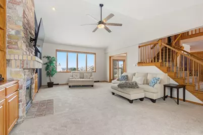 925 Lexington Way, Waunakee, WI 53597 - Photo 10