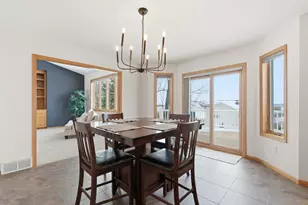 925 Lexington Way, Waunakee, WI 53597 - Photo 14