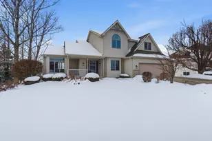 925 Lexington Way, Waunakee, WI 53597 - Photo 8