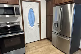 325 W Maple Ave, Beaver Dam, WI 53916 - Photo 6