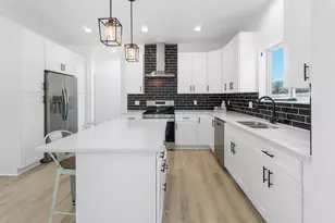 5614 Glorious Dr, Madison, WI 53718 - Photo 6