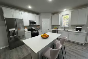 402 N Julie Ct, Belleville, WI 53508 - Photo 4