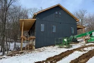 E2053 Fawn Ct, La Valle, WI 53941 - Photo 8