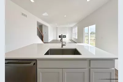 2909 Alpine Run #76, Stoughton, WI 53589 - Photo 14