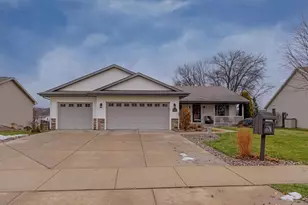 4083 Huntington Ave, Janesville, WI 53546 - Photo 2