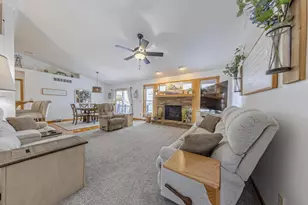 4083 Huntington Ave, Janesville, WI 53546 - Photo 4