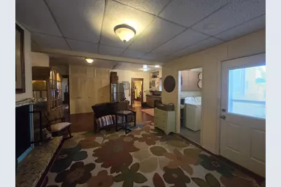 1035 Academy Street, Elroy, WI 53929 - Photo 10
