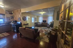 1035 Academy St, Elroy, WI 53929 - Photo 8