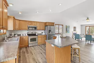 1032 Vista Ridge Dr, Mount Horeb, WI 53572 - Photo 14