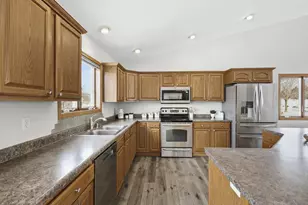 1032 Vista Ridge Dr, Mount Horeb, WI 53572 - Photo 18