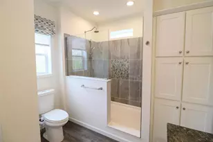 3521 Alexander Ave, Holmen, WI 54636 - Photo 2