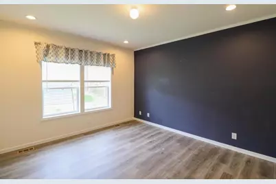 3521 Alexander Avenue, Holmen, WI 54636 - Photo 4