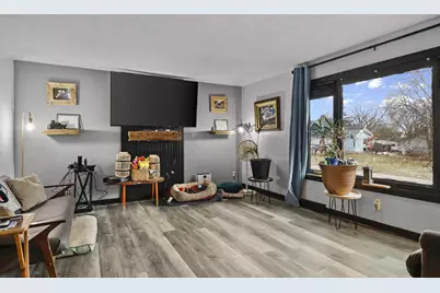 227 Parkview Lane, Marshall, WI 53559 - Photo 2