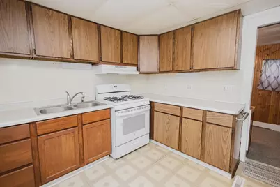 611 S Wisconsin Street, Mineral Point, WI 53565 - Photo 12