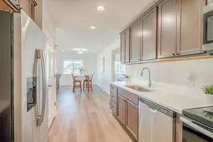 912 Oregon Parks Ave, Oregon, WI 53575 - Photo 10