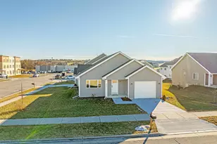 912 Oregon Parks Ave, Oregon, WI 53575 - Photo 32