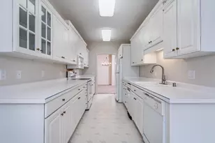 1605 S Golf Glen, Madison, WI 53704 - Photo 14