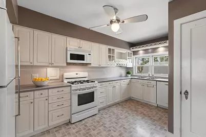 310 E 3rd Street, Beaver Dam, WI 53916 - Photo 10