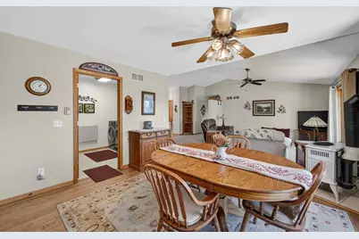 1802 Tarragon Drive, Madison, WI 53716 - Photo 12