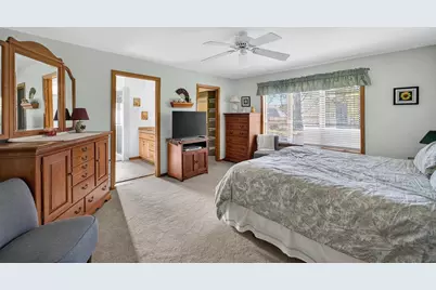 1802 Tarragon Drive, Madison, WI 53716 - Photo 18