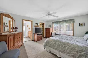 1802 Tarragon Dr, Madison, WI 53716 - Photo 18