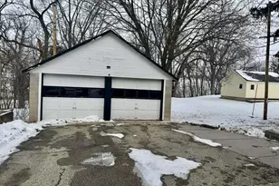 515 W Florence St, Cambria, WI 53923 - Photo 6