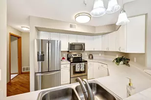 10 Kings Mill Cir, Madison, WI 53718 - Photo 12