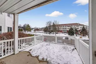 10 Kings Mill Cir, Madison, WI 53718 - Photo 4