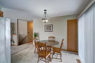 73 Debbie Dr, Janesville, WI 53536 - Photo 12