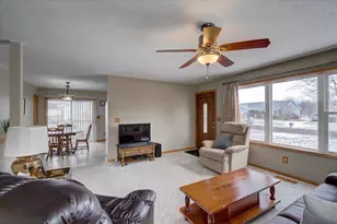 73 Debbie Dr, Janesville, WI 53536 - Photo 6