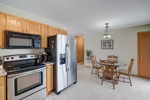 73 Debbie Dr, Janesville, WI 53536 - Photo 10