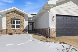 16 Prince Way, Fitchburg, WI 53711 - Photo 2