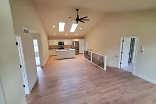 400 N Center St, Beaver Dam, WI 53916 - Photo 4