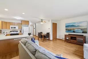 457 Bowlavard Ave, Belleville, WI 53508 - Photo 8