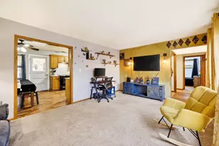 239 E Spaulding St, Watertown, WI 53098 - Photo 4